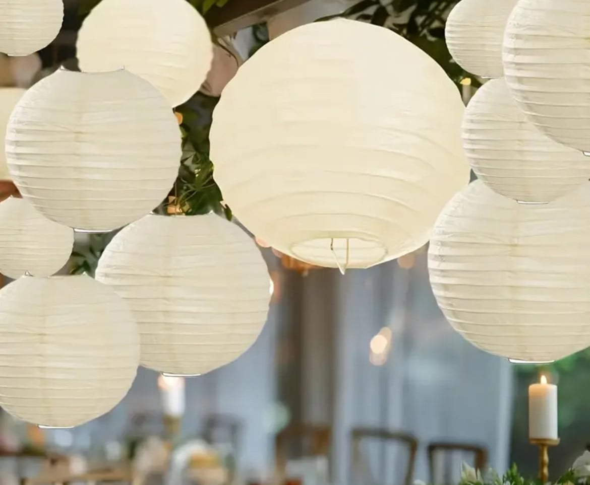 Partytent huren? Witte stoelen huren?