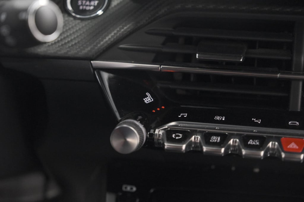 Peugeot 208 ev gt pack 50 kwh | 3 fase | camera | panoramadak | dodehoekdet