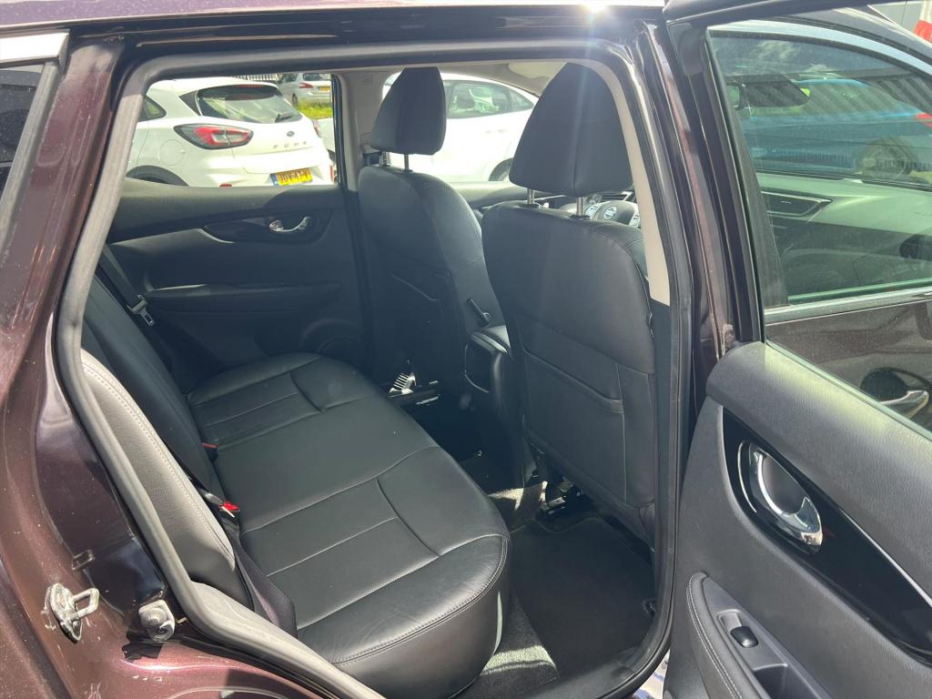 Nissan Qashqai 1.2 115pk dig-t automaat tekna , trekhaak