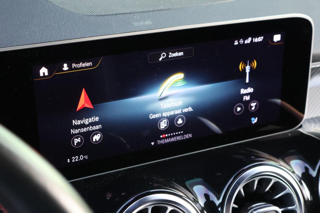 Mercedes-Benz Glb amg 35 4matic l 306 pk l mbux l camera l led l wegklapbar