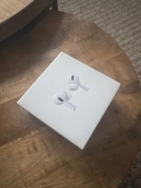 Apple airpods pro 2021 nieuw! in doos
