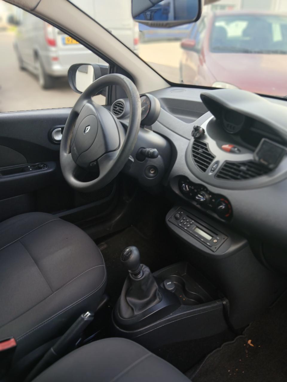 Renault Twingo-2010-km266234-airco-stuurbekr-el.ramen-L.M.velgen- 1500,=