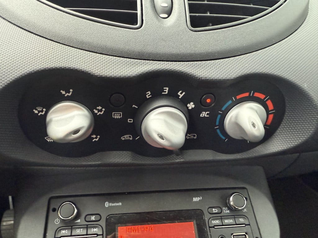 Renault Twingo 1.2 16v airco parisienne 3-drs