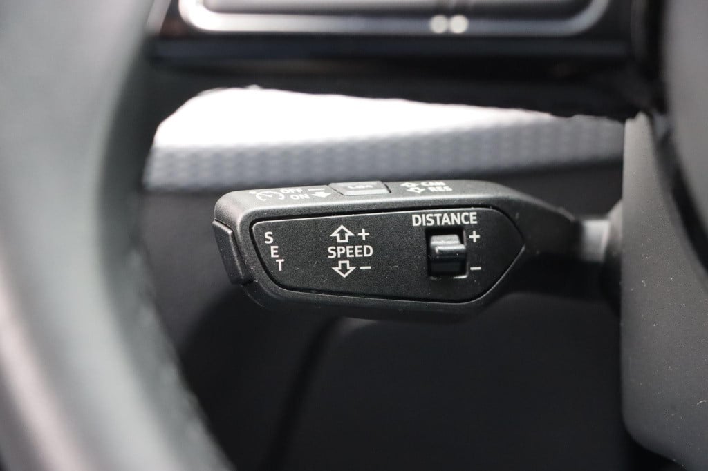 Audi Q2 35 tfsi s edition 150pk s-tronic