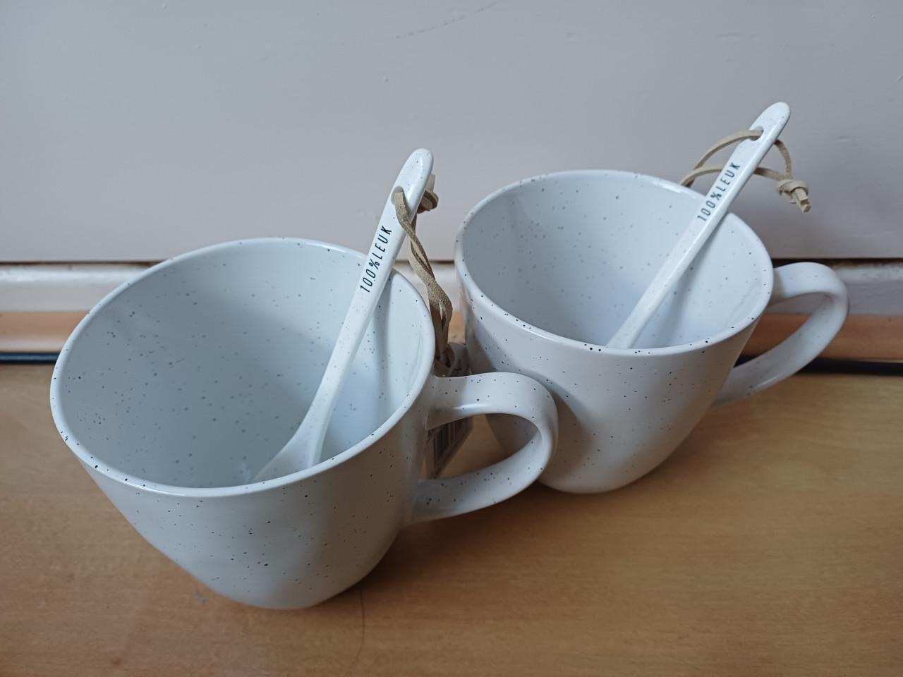 Gusta, 100% leuk: theepot, theedoos, 2 x theemok + siroop