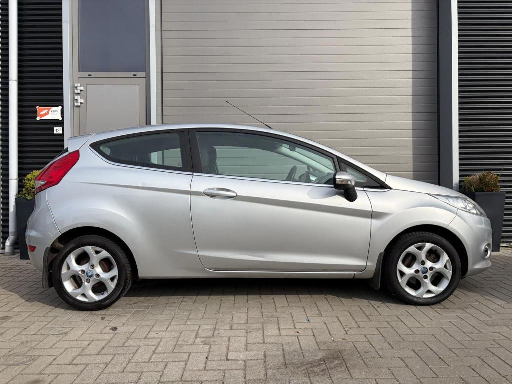Ford Fiesta 1.25 titanium/155.000 nap/airco/lichtmetaal/pdc/