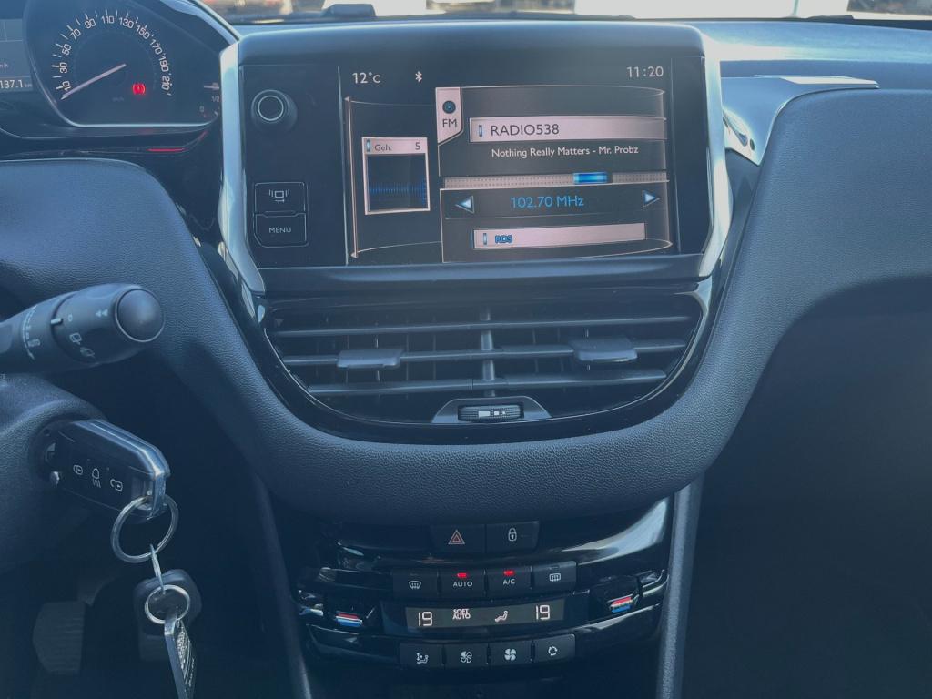 Peugeot 208 1.4 vti envy | orig. nl | navi | climate | cruise