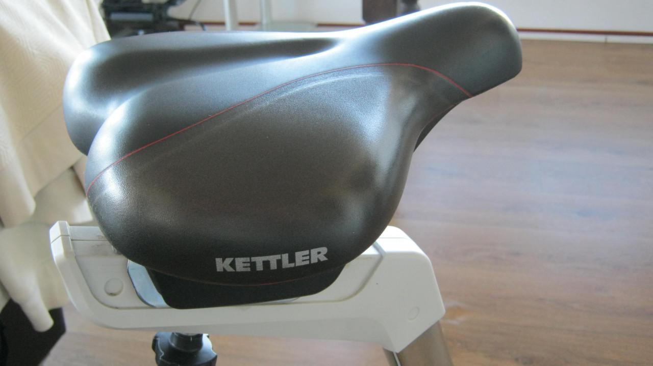TE KOOP KETTLER HOME TRAINER   VOOR 100 EURO
