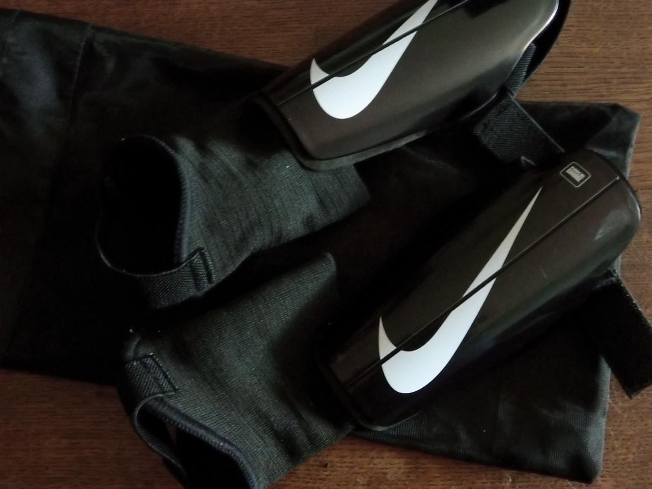 Scheenbeschermers van Nike 120-130.