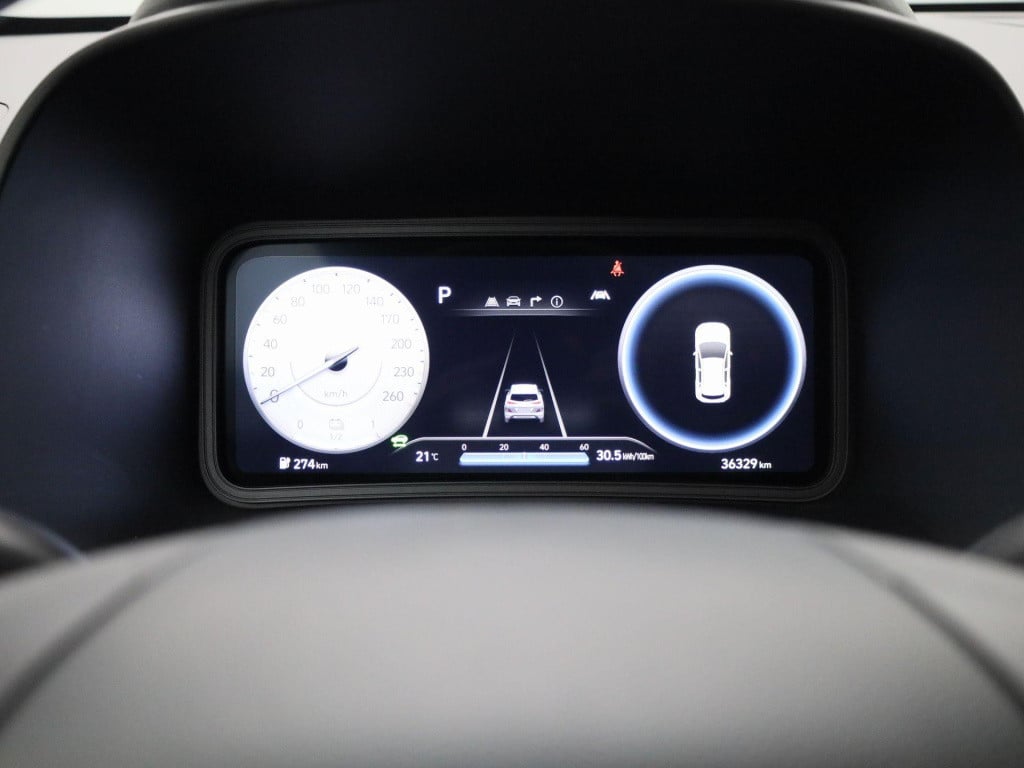 Hyundai Kona ev fashion 39 kwh | navi | camera | lmv | pdc | climate