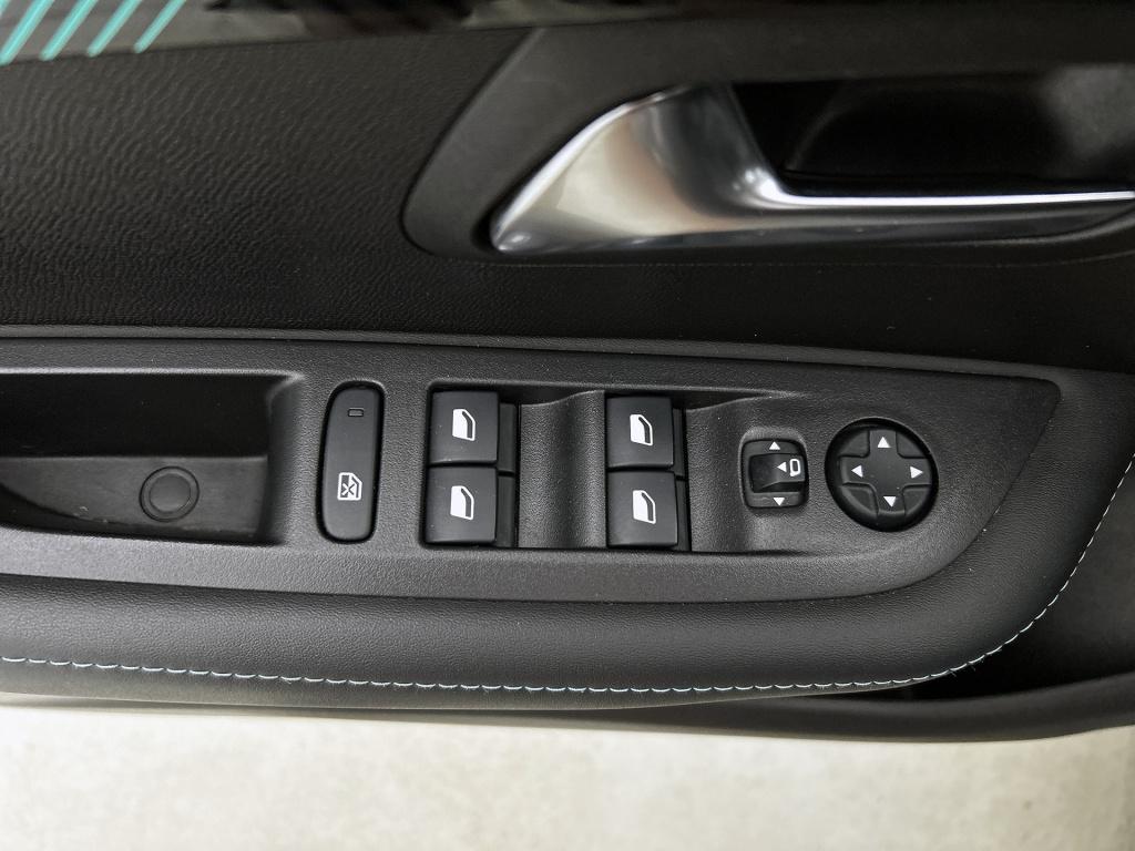 Peugeot 208 100 pk allure pack | rijklaar | keyless entry | camera | apple 