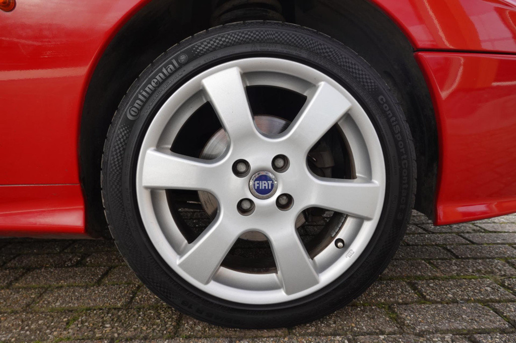 Fiat Barchetta 1.8-16v dynamic incl. hardtop + softtop