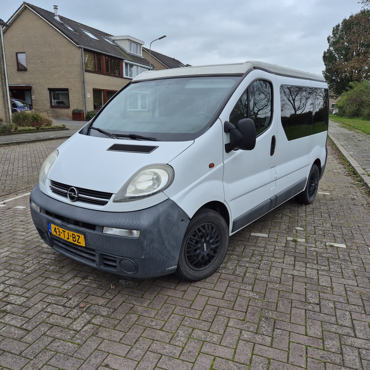 Bus Camper Opel VIvaro