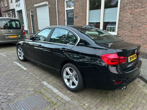 BMW 330e Performance