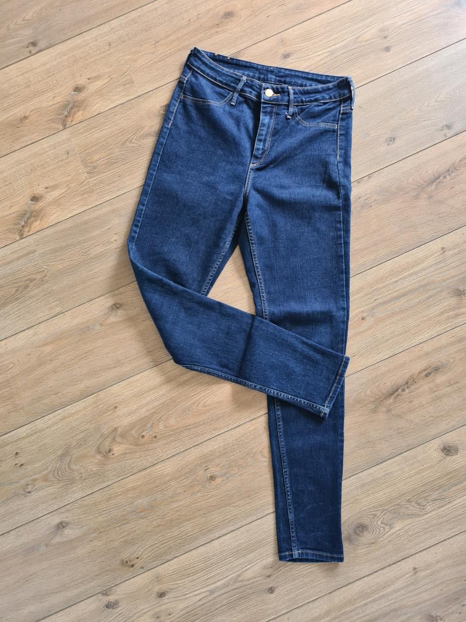 Deze H&M Skinny High Waist Ankle jeans Mt 36