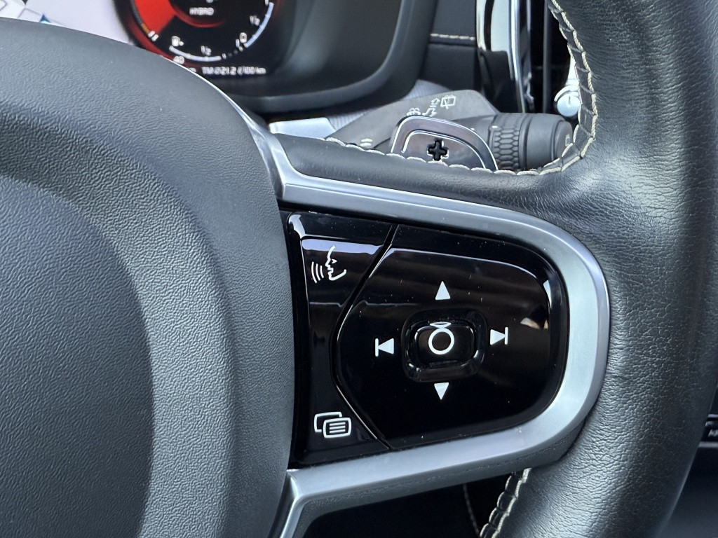 Volvo V60 t6 340pk recharge r-design| panodak| adap.cruise| h&ksound| came