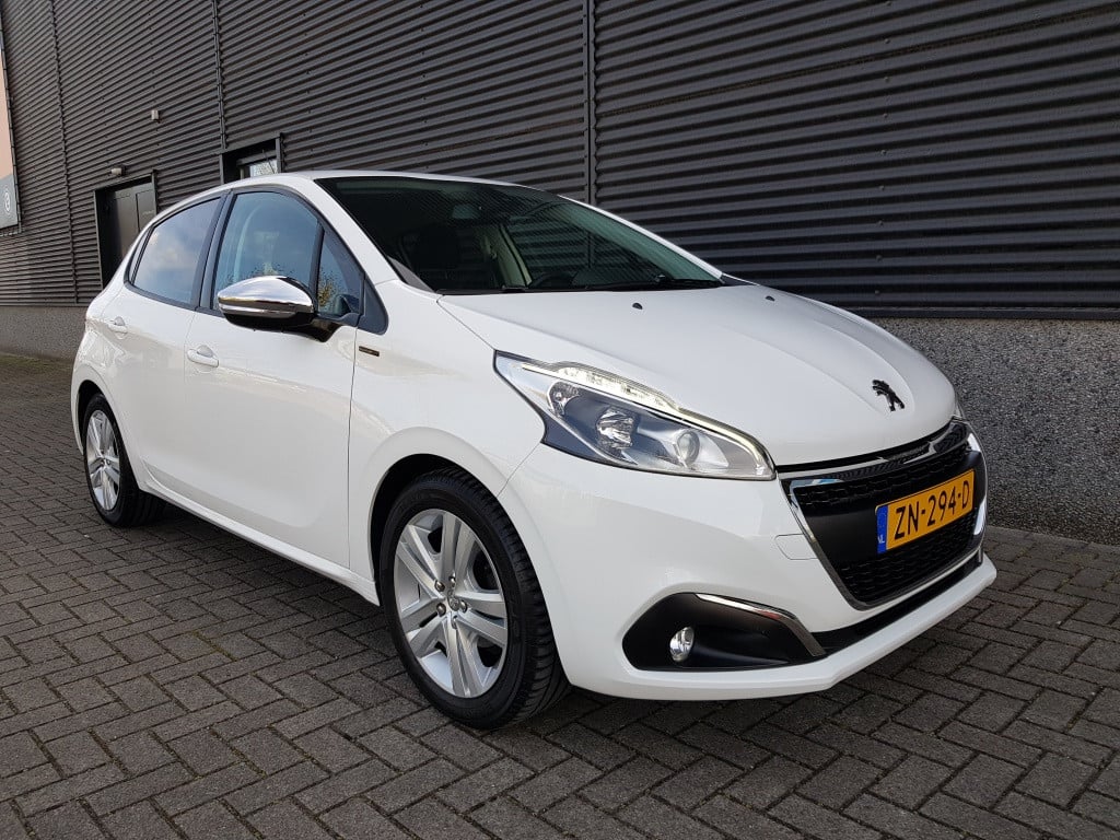 Peugeot 208 signature 1.2