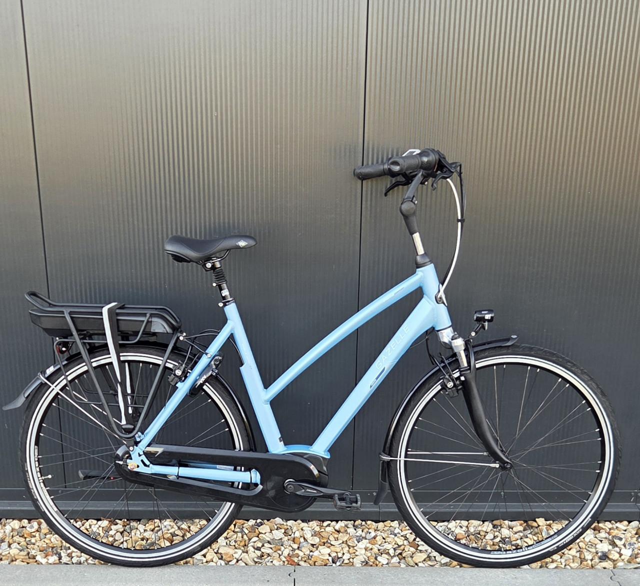 Zeer nette Gazelle Vento C7 HMB  Bosch Active Line  400Wh  57 cm