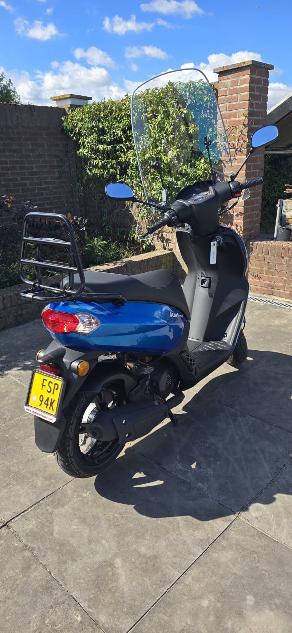 Supermooie Peugeot Kisbee full option 85km en 45km/h
