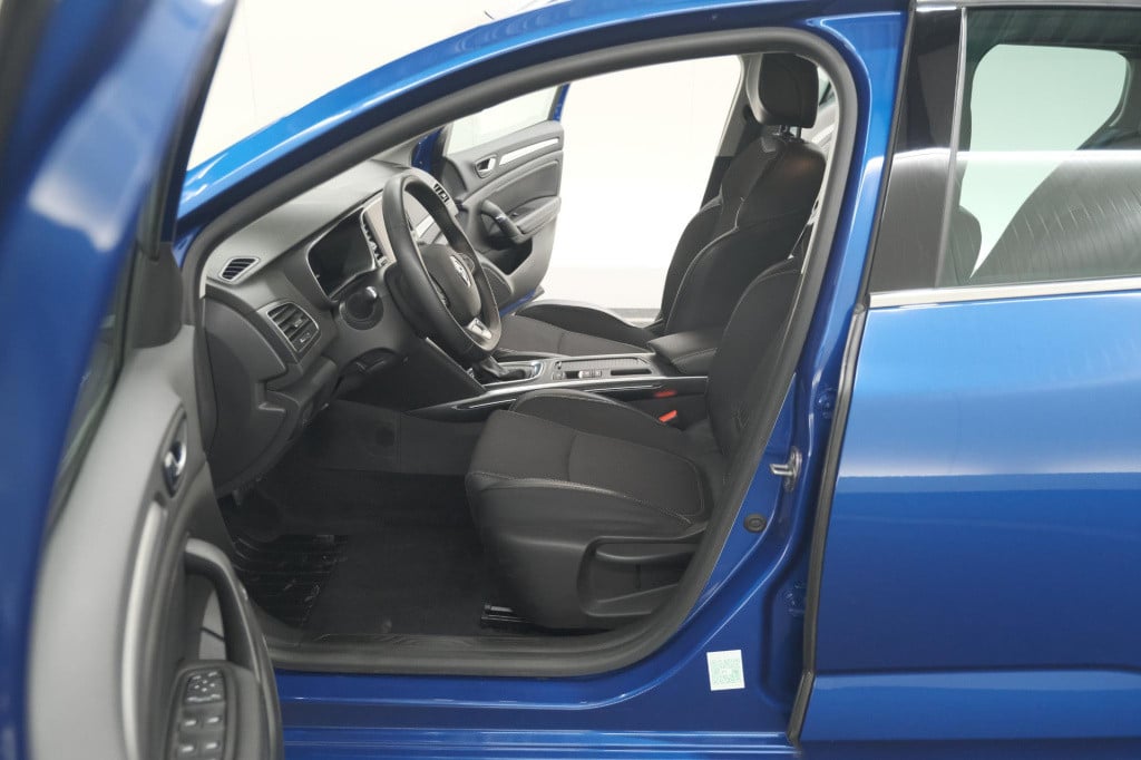 Renault Megane tce 140 edc techno | trekhaak | camera | navigatie | 9.3 inc