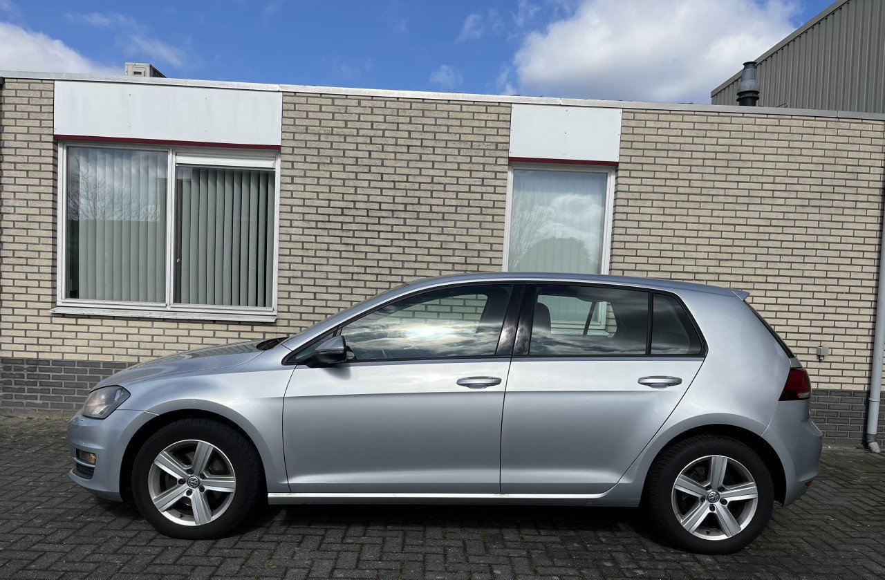 Volkswagen Golf 1.2 TSI Highline BlueMotion PARKEERHULP
