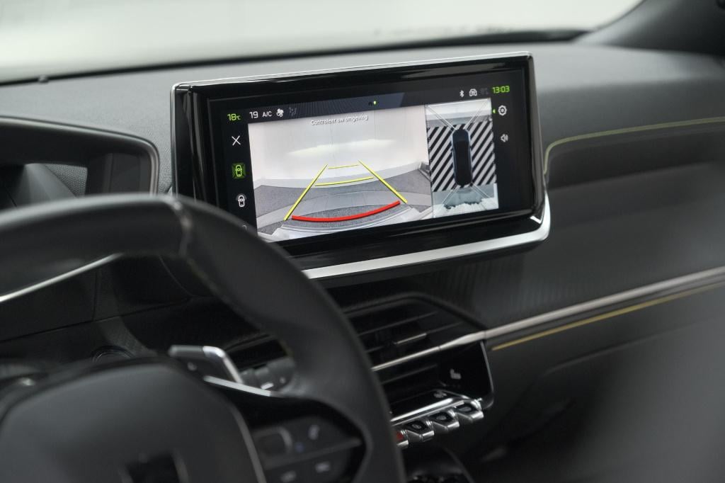 Peugeot 2008 puretech 130 eat8 gt | 360 camera | stoelmassage | adaptieve c