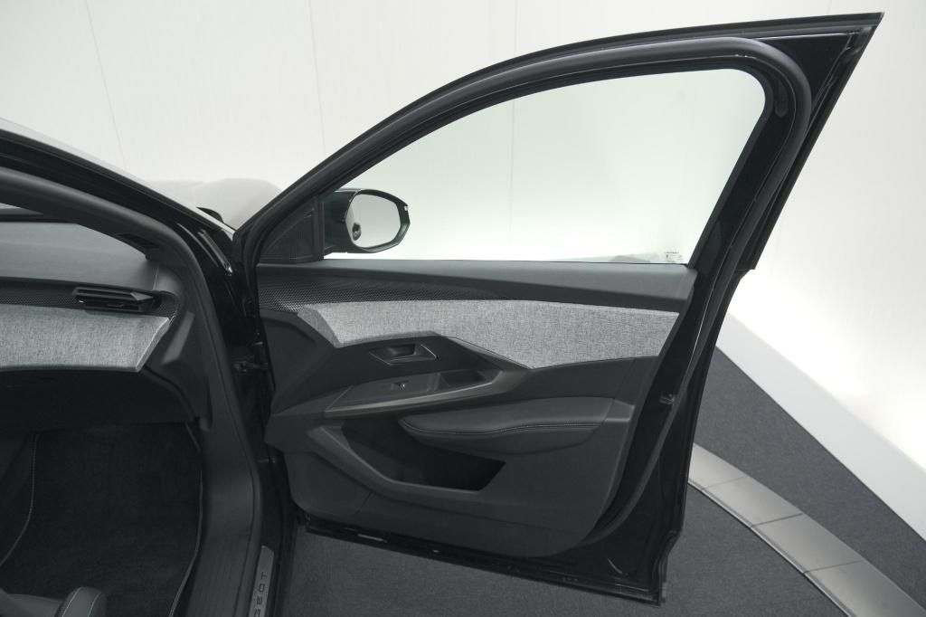 Peugeot 3008 1.2 hybrid 136 gt | adaptieve cruise control | camera | elektr