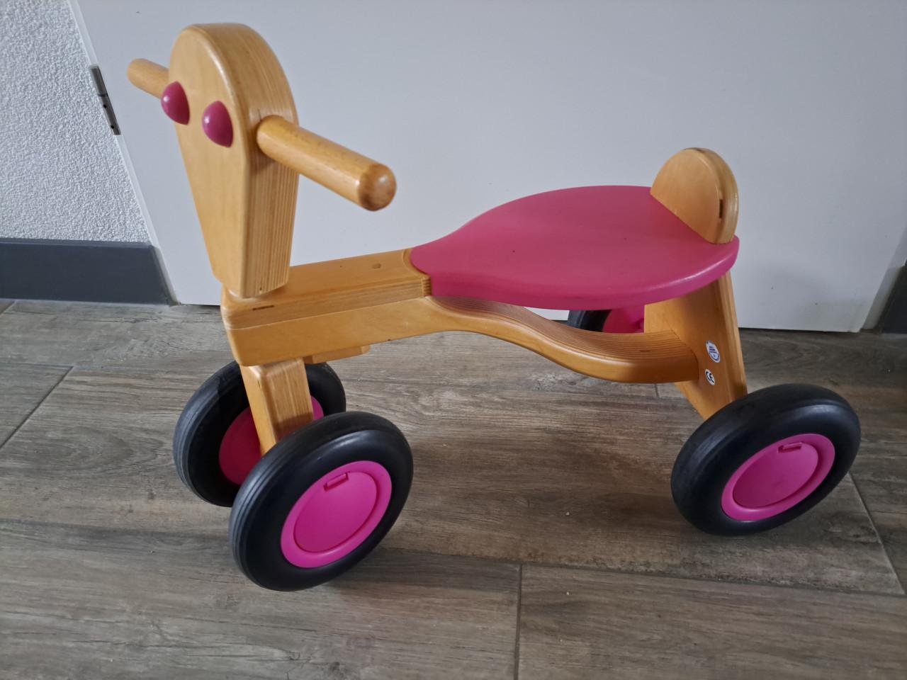 Van Dijk houten loopfietsje