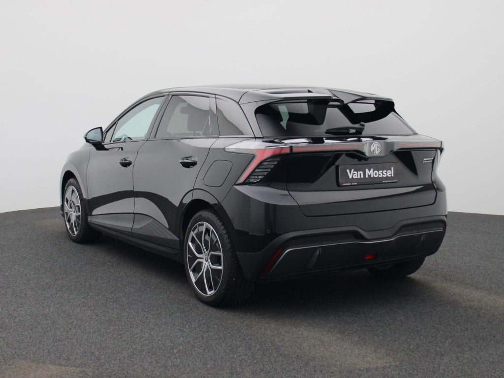 MG Mg4 64 kwh luxury | stoelverwarming | stuurverwarming | 360 camera | 435