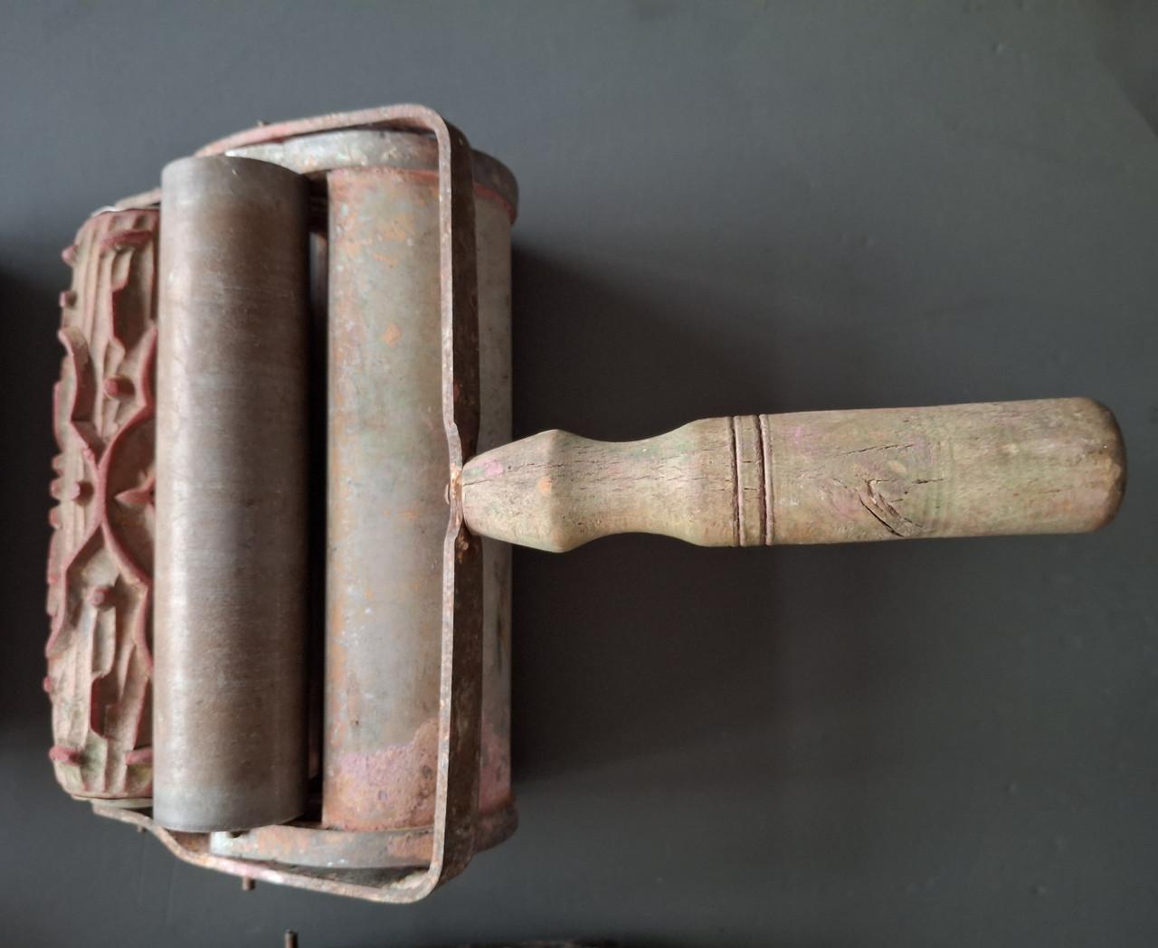 Decoratie rollers voor behang, stof, etc. antiek, rubber, i.z.g.st.