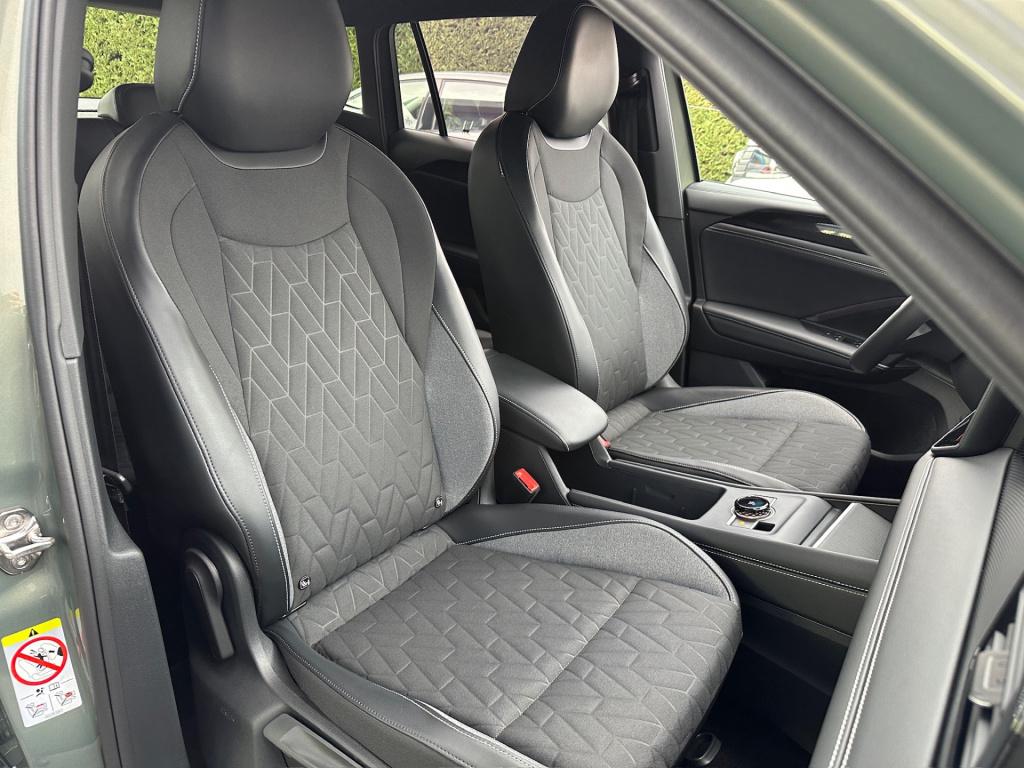 Volkswagen Tiguan 1.5 etsi 150pk dsg goal | trekhaak | 360 camera | iq ligh