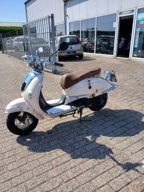 Grand Retro