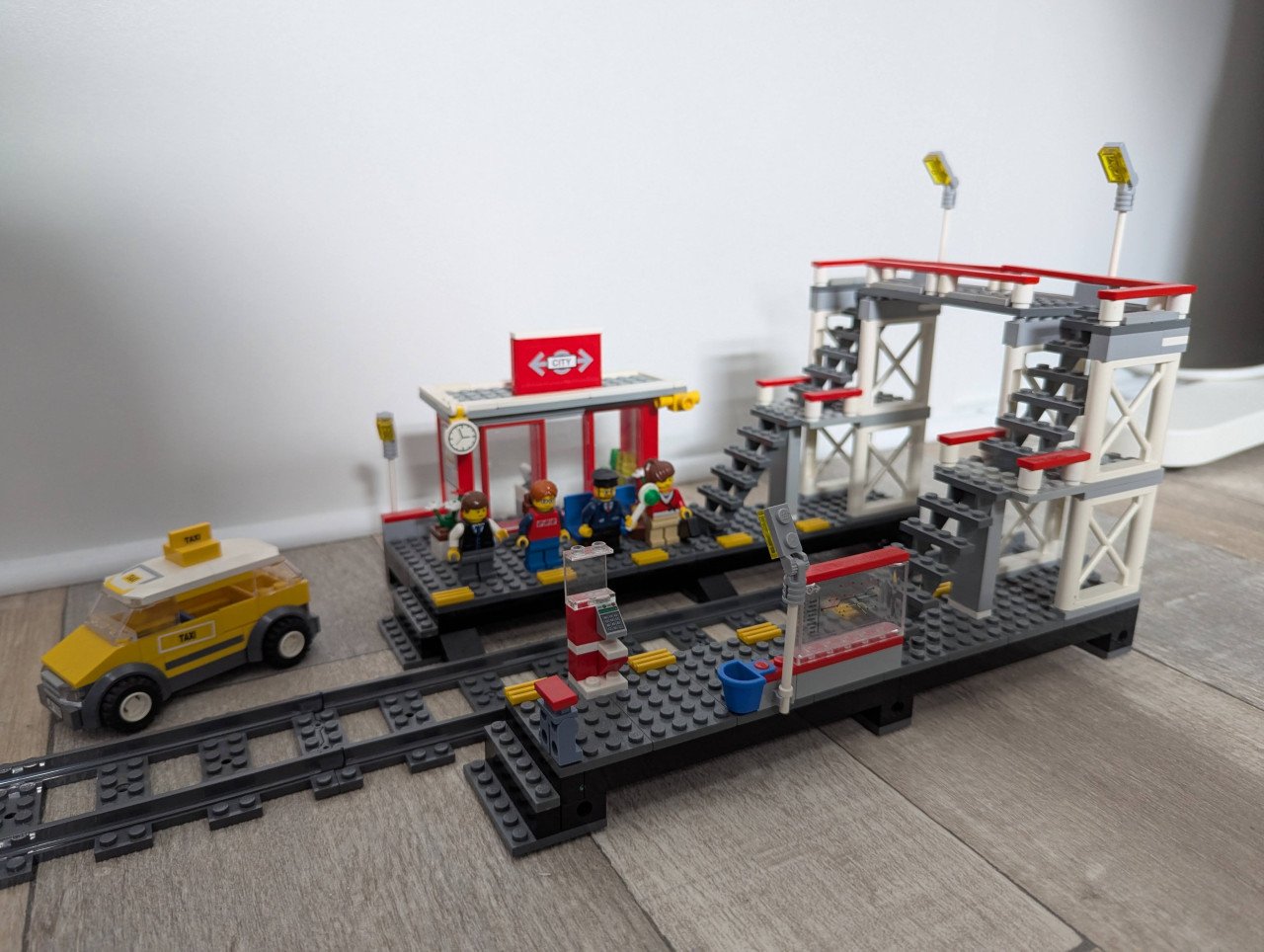 LEGO City Spoorwegstation 7937