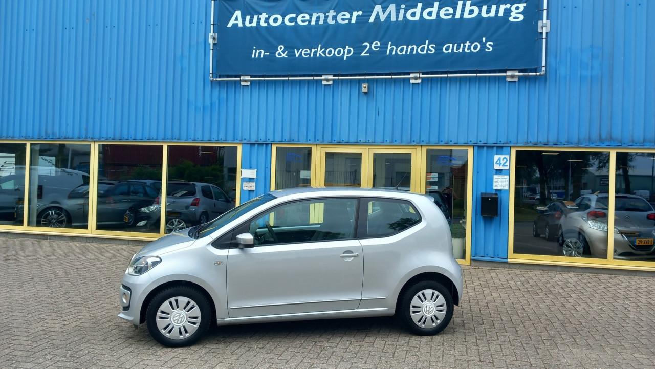 Volkswagen 1.0 Move Up! 3drs bj:2012 airco-navigatie i.z.g.st