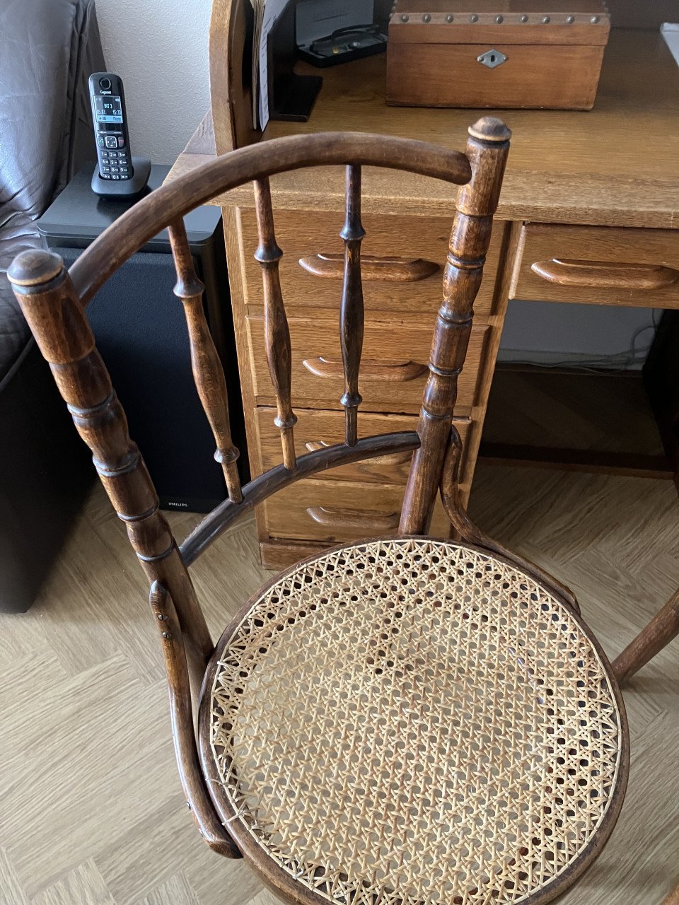 Thornet stoel met gevlochten zitting 2x