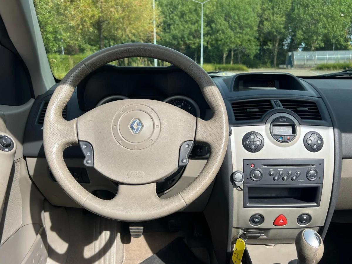 Renault Megane Cabrio 2.0 |Apk | Nap|Airco | Cruise | Lage KM | Vol Optie’s