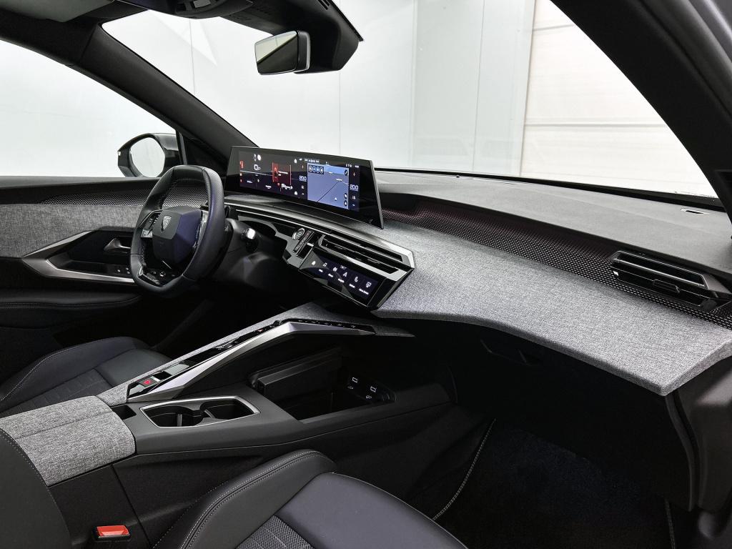 Peugeot 3008 hybrid 145pk automaat gt | rijklaar | elektrische kofferklep |