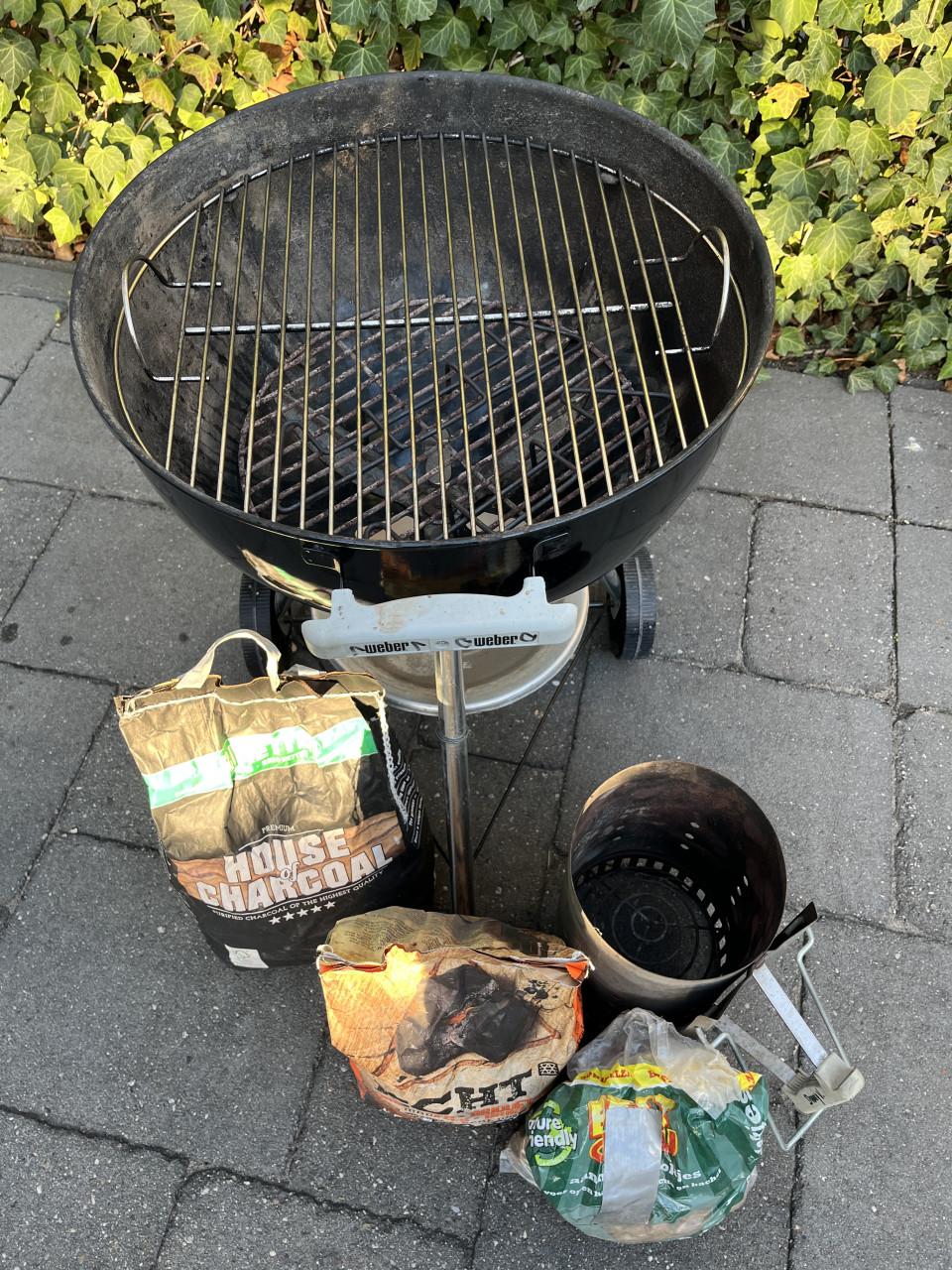 WEBER BBQ - Kettle 47cm incl. acc & briketten