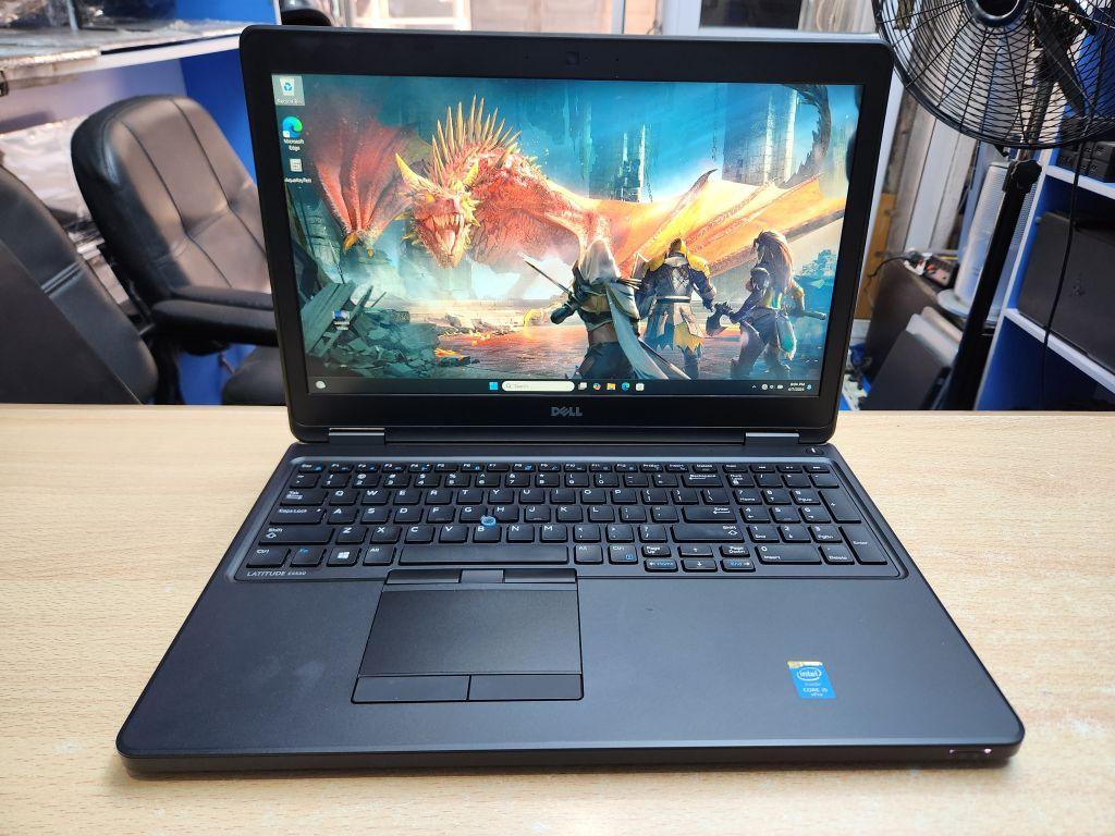 Dell laptop-i3-1000gigaSSD-W11-werk8gig-WiFi-Webcam-Office2019