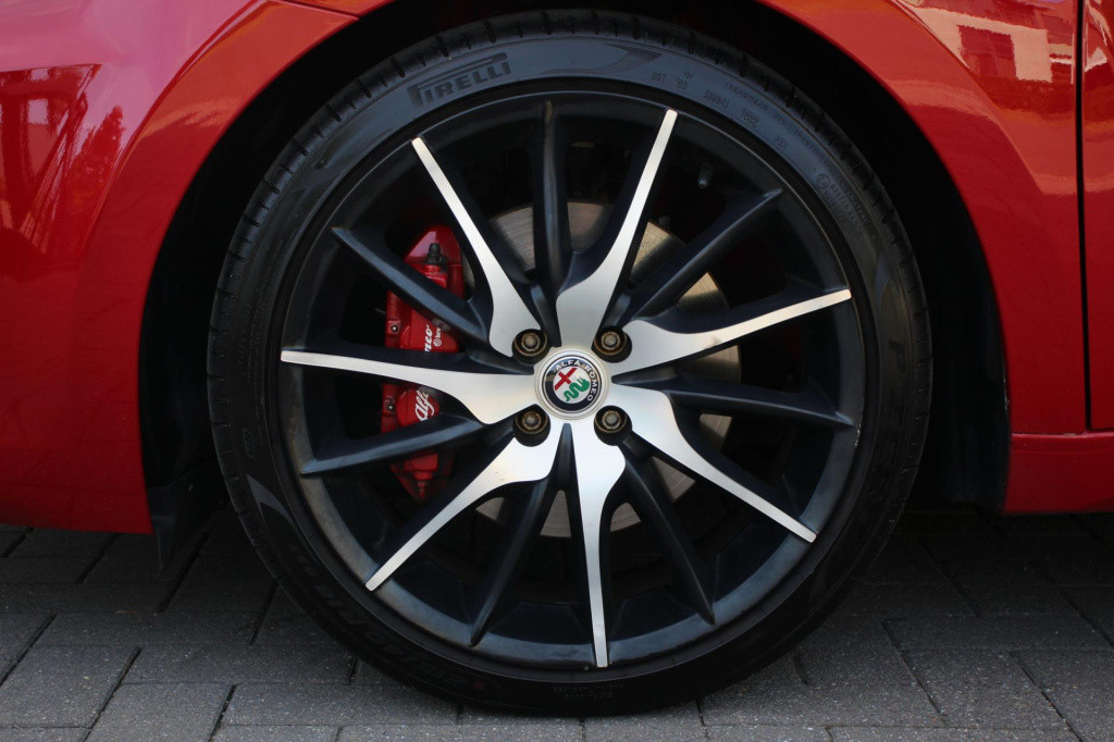 Alfa Romeo MiTo 1.4 t multiair turbo veloce 170pk tct - rosso alfa - dab - 