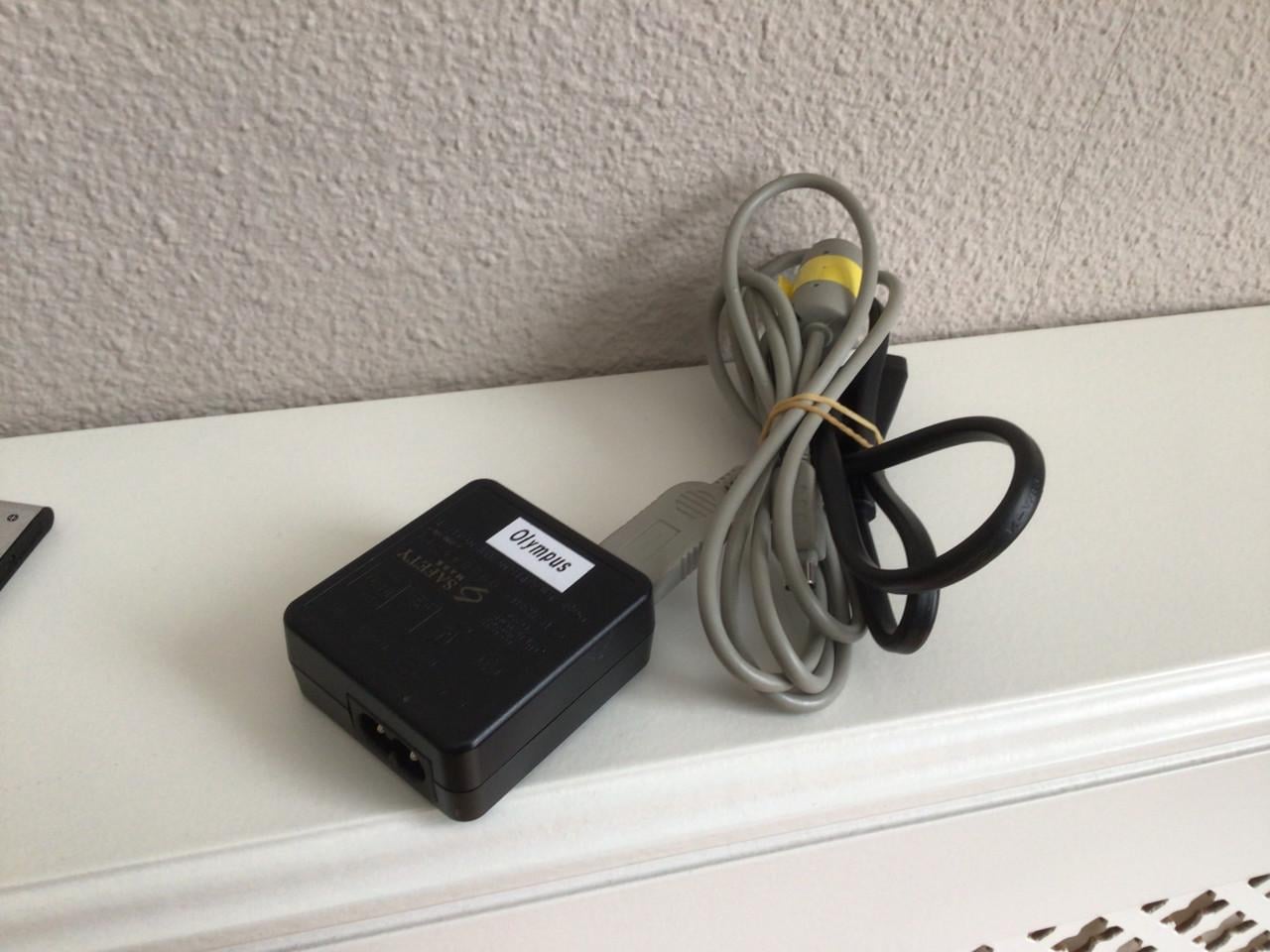 OLYMPUS U7040