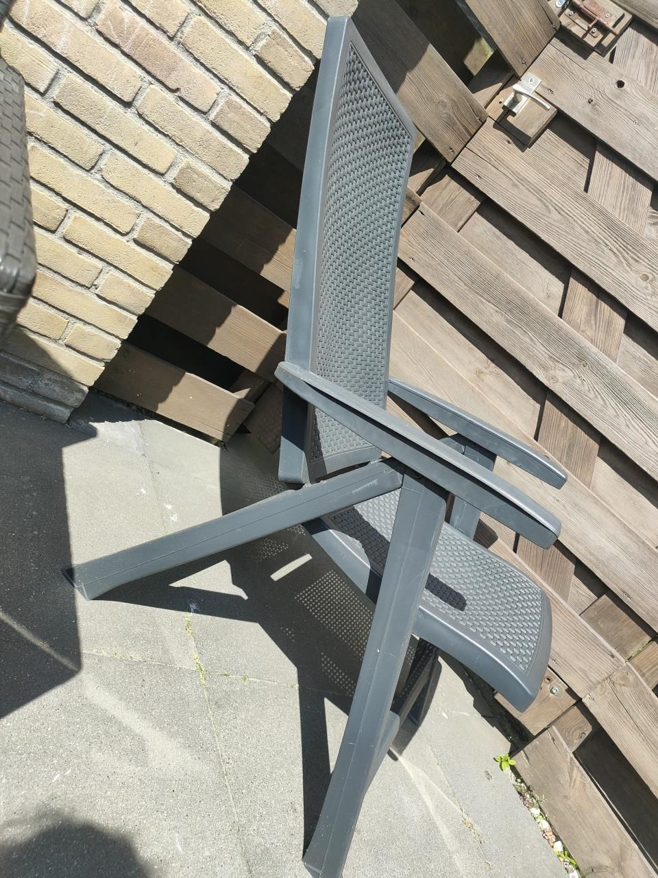 2 inklapbare tuinstoelen