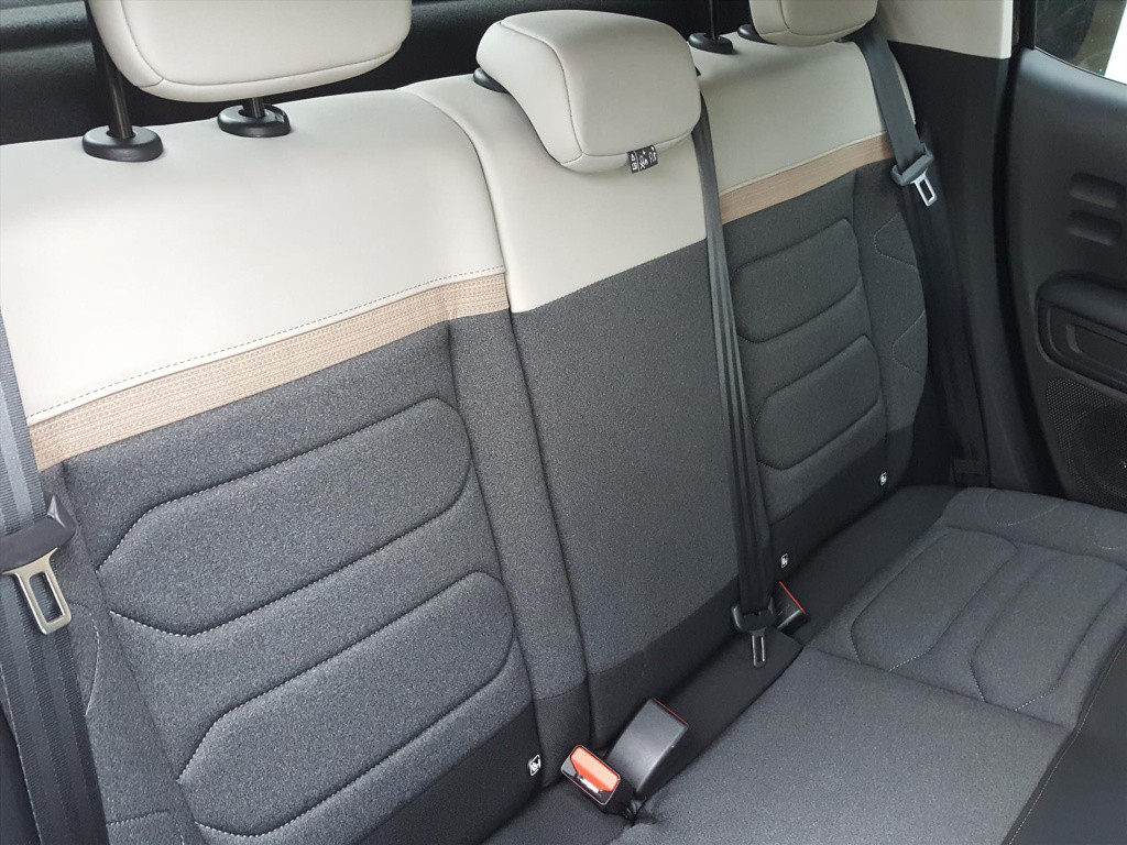 Citroen C3 max 1.2pt-83pk navigatie | apple carplay & android auto | achter