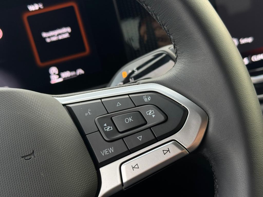 Volkswagen Tiguan 1.5 etsi goal * acc * 360 camera * trekhaak * lane + side