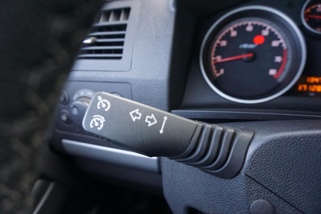 Opel Zafira 1.8 cosmo 7-persoons / climate / navi / cruise / trekhaak / lm 