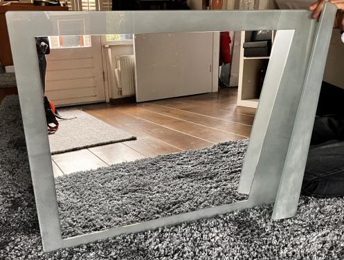 Luxe rechthoekige wandspiegel met matglazen rand / facetrand