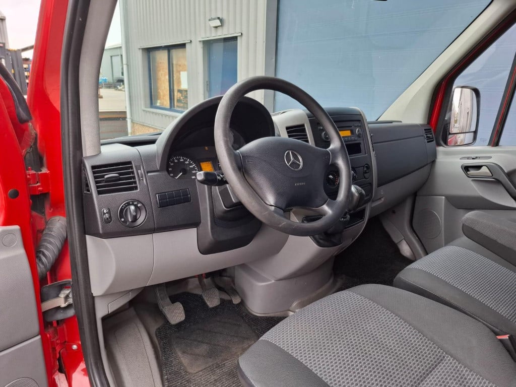 Mercedes-Benz Sprinter 210 2.2 cdi 366 hd 3 zits / side bars / perfect voor