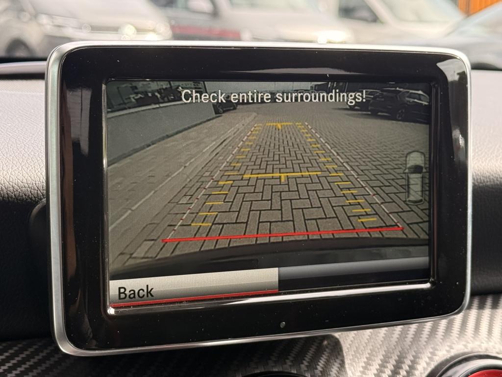 Mercedes-Benz A-Klasse amg 45 4matic | stoelverwarming | kuipstoelen | acht