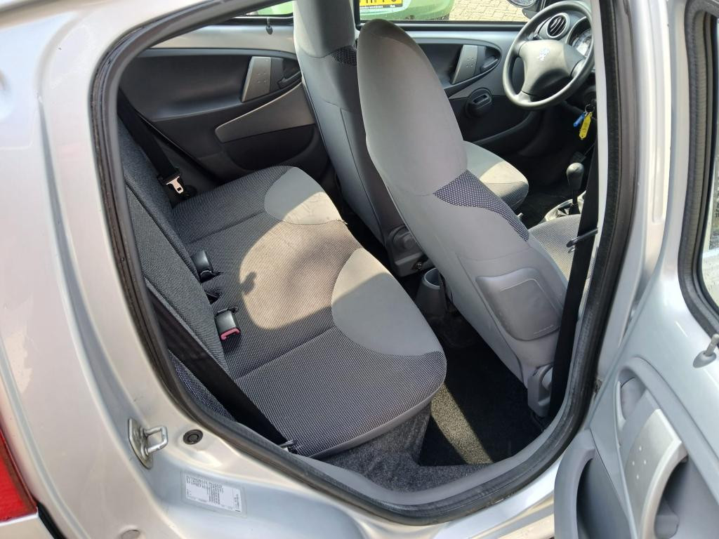 Peugeot 107 xr 1.0 | airco, carplay, beurt, jaar apk, 3 maanden garantie