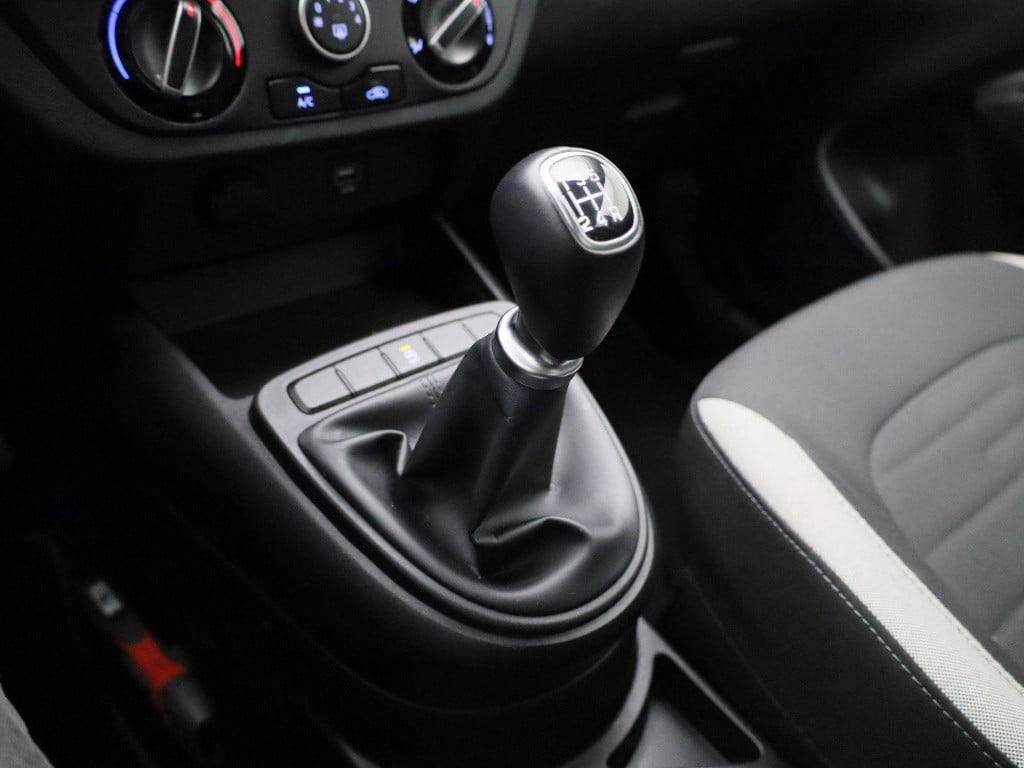 Hyundai I 10 1.0 comfort | apple carplay / android auto | airco | achteruit